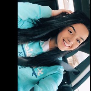 Meet your Posher, Kayla